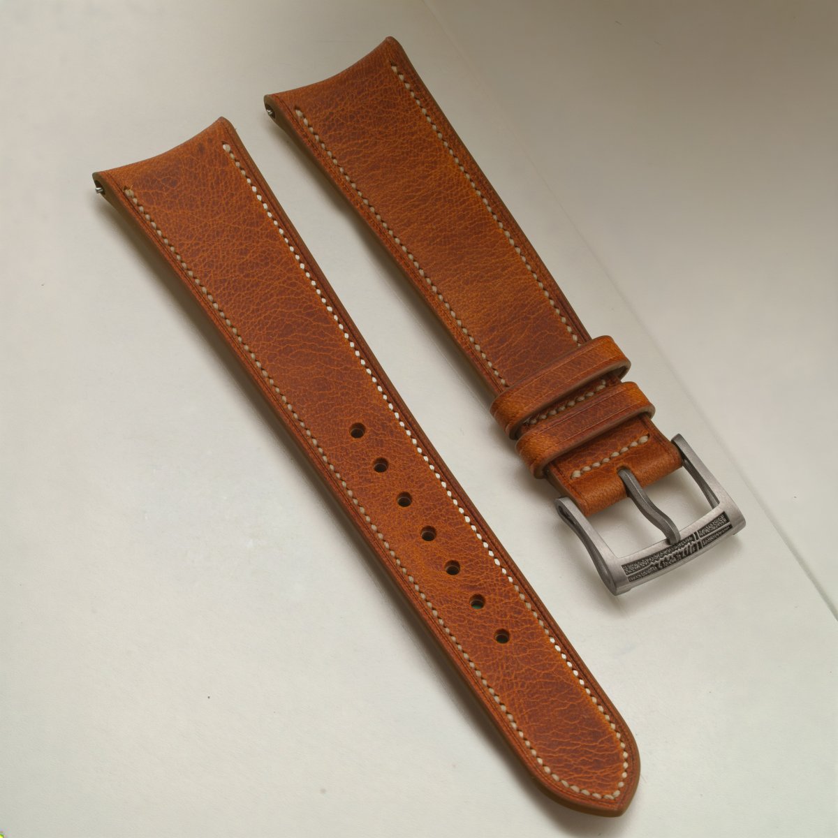Wax Patina Honey diagonal strap view